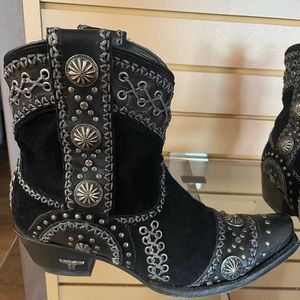 Lane “Wind Walker Bootie” Boots Womens size 7. Western style.